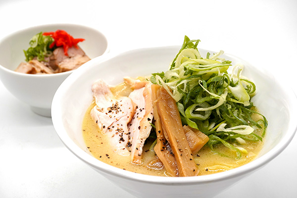 濃厚 鶏白湯ラーメン 九条ねぎ盛り